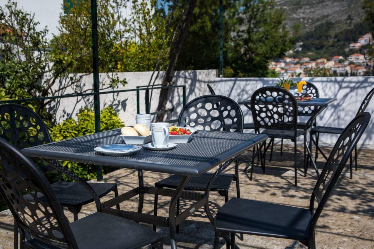 Guesthouse Nada Дубровник Екстериор снимка